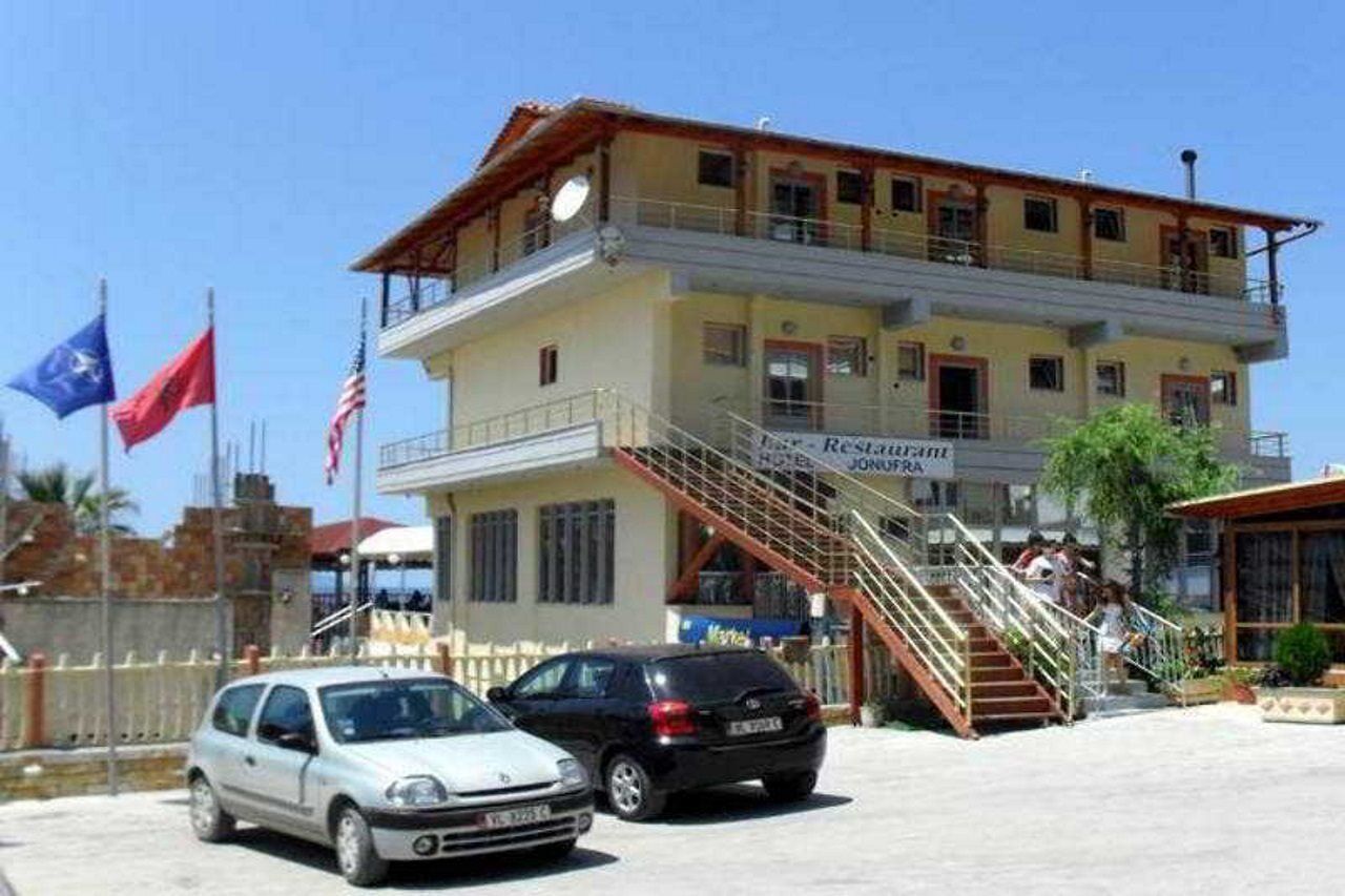 Hotel Jonufra Kanine Exteriör bild